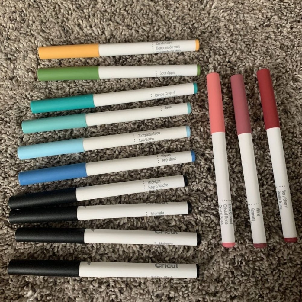 Cricut Fine Tip Markers .4 Tip, Several Colors, Gently Used